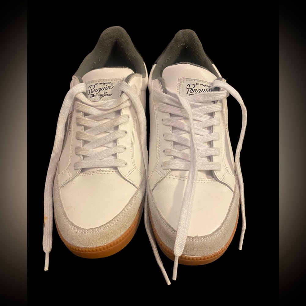 PENGUIN Men’s Size 9 White Leather Sneakers Braylon EUC Classic.